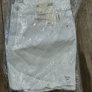 NWT NIP ANA Women’s White Size 14 Denim 5 in inseam Shorts